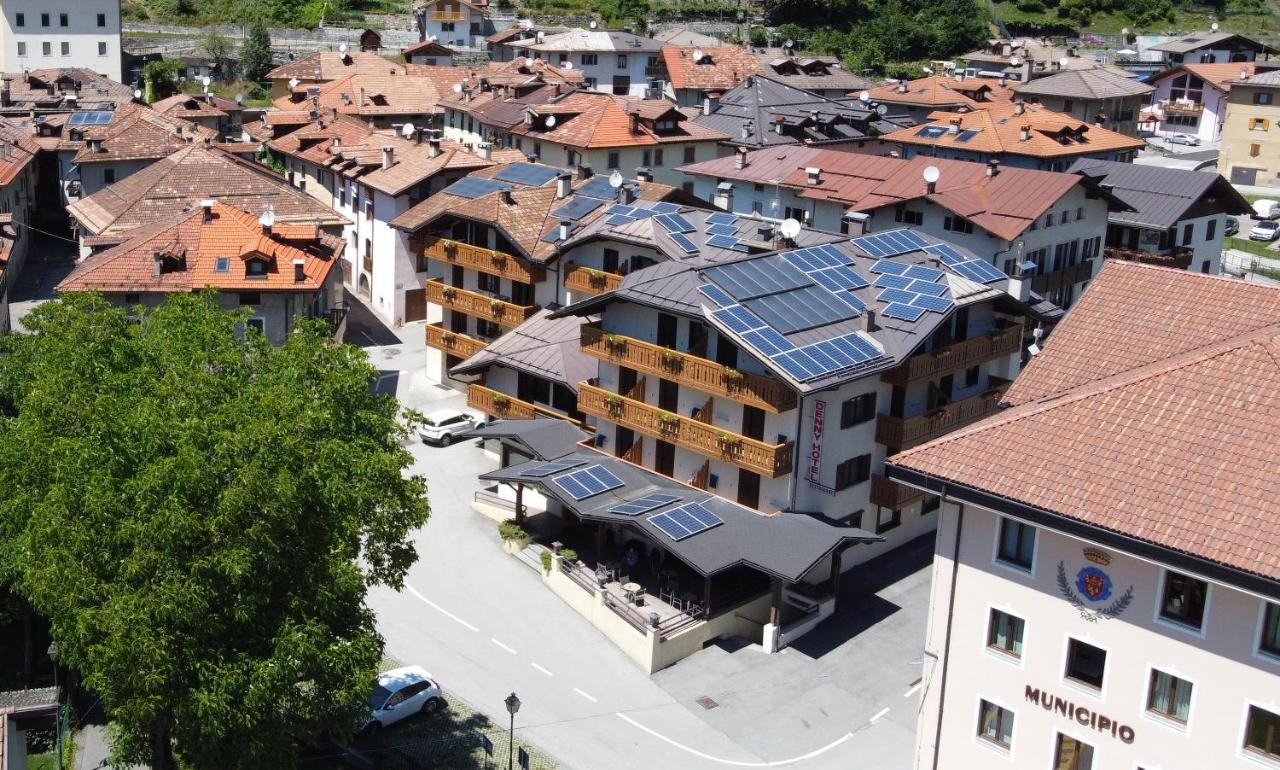 Hotel Denny Pinzolo Exterior photo